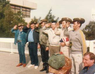 "The Chicago Six", Sydney Airport, 1986